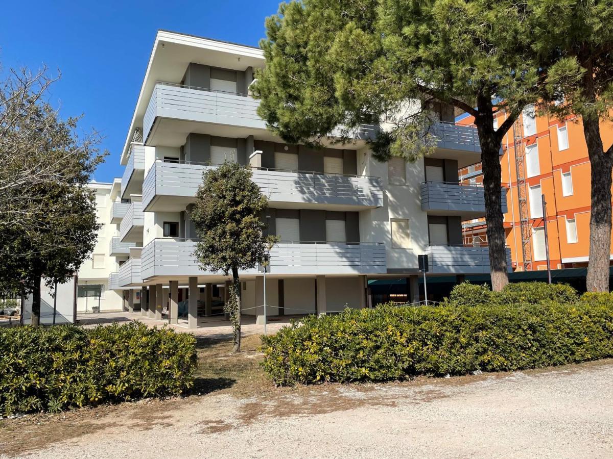 Diana - Appartamenti Bibione Kültér fotó